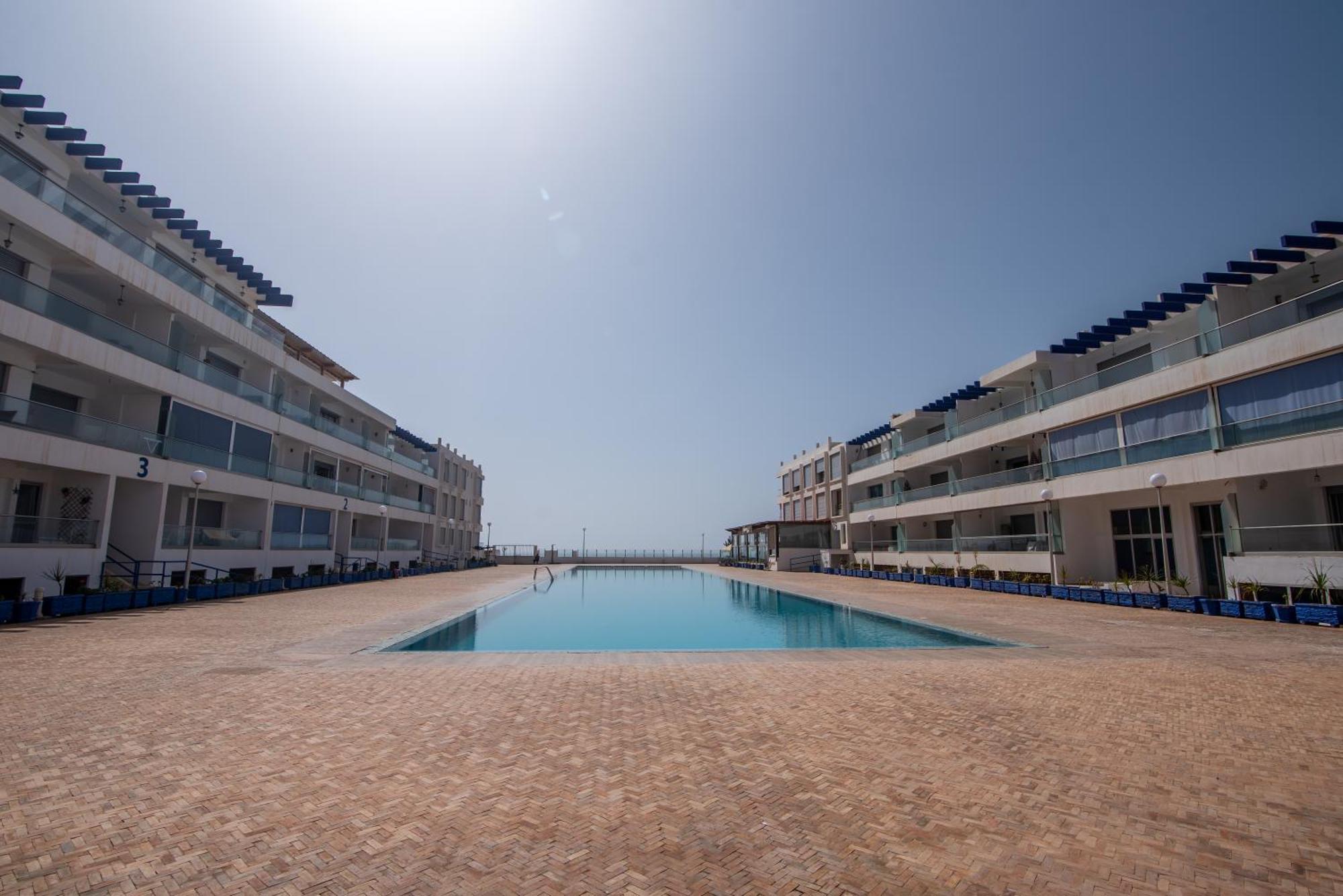 אווריר Appartement Pied Dans L'Eau Avec Piscine מראה חיצוני תמונה