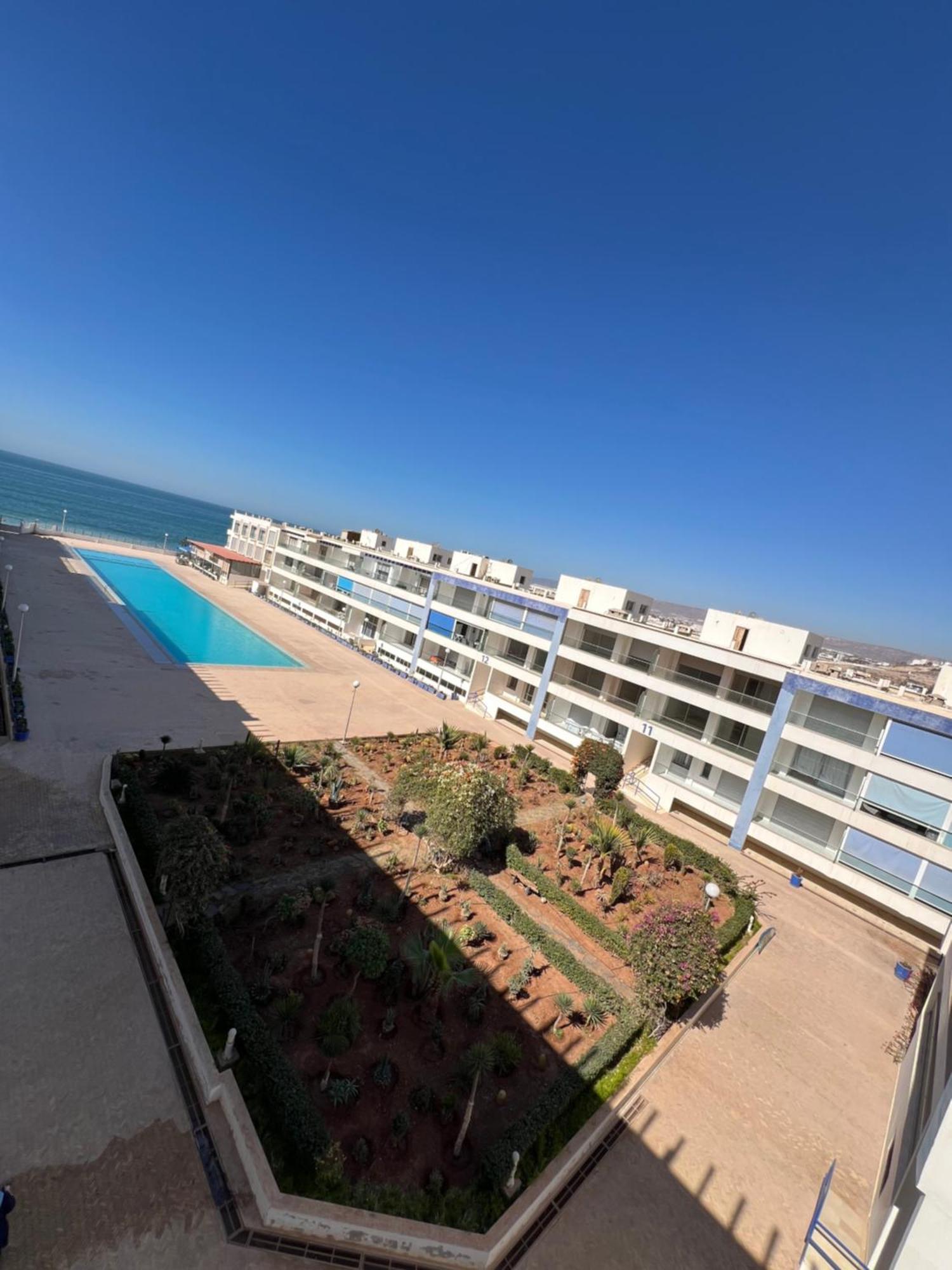 אווריר Appartement Pied Dans L'Eau Avec Piscine מראה חיצוני תמונה